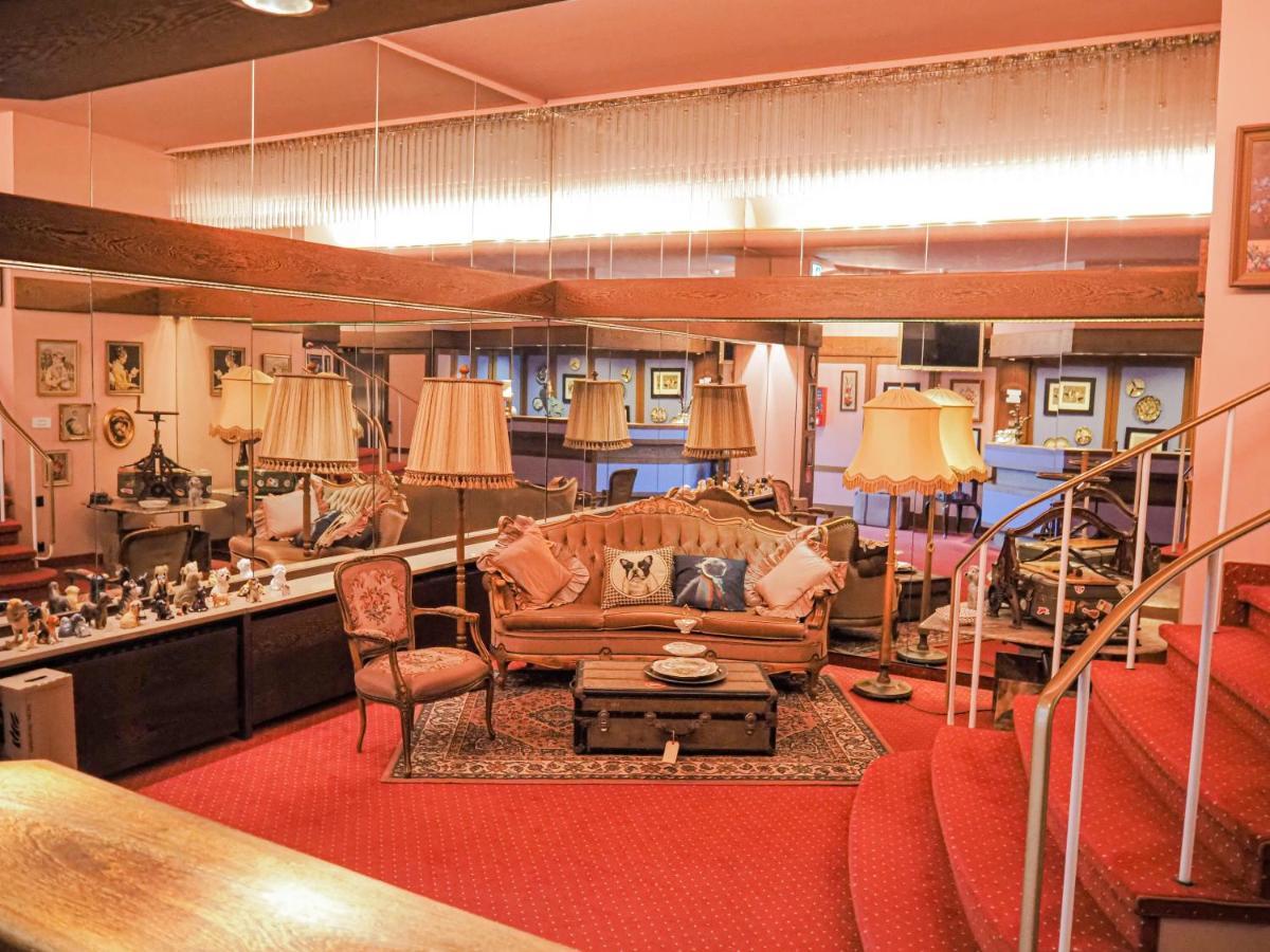 Tante Alma'S Muelheimer Hotel Мюльгайм-ан-дер-Рур Екстер'єр фото